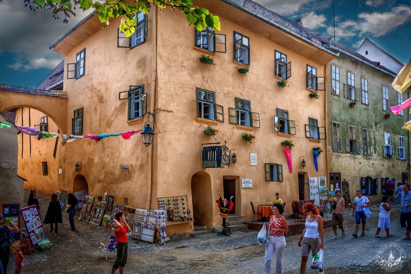Vlad Țepeș feltételezett szülőházában ma étterem működik •  Fotó: https://sighisoara.com.ro
