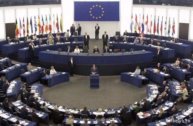 Frakciók szűnhetnek meg, jöhetnek létre a következő ciklusban az Európai Parlamentben 