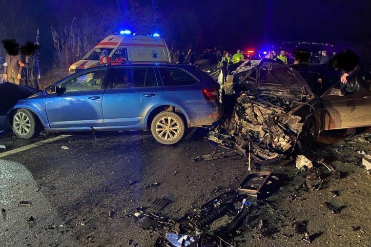 Hat sérültet, köztük egy ötéves gyermeket kell ellátni a súlyos balavásári baleset után
