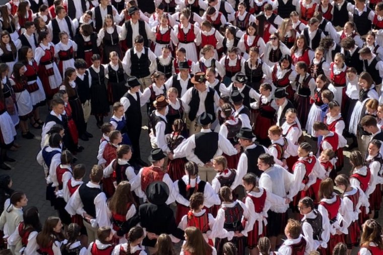 Az újrakezdés jegyében tartották a hagyományőrző napot a Salamon Ernő Gimnáziumban