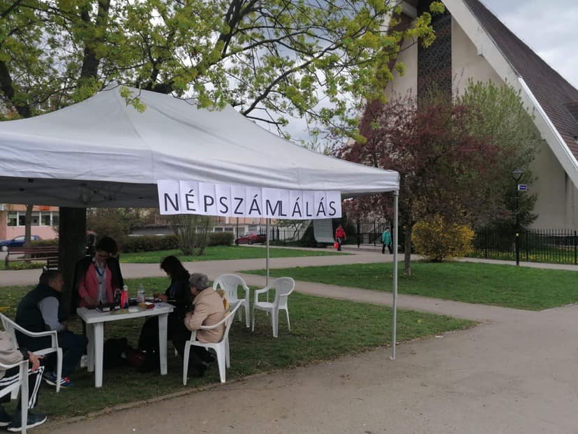 Összeírópont Székelyudvarhelyen. Megtette hatását a kampány •  Fotó: Facebook/Székelyudvarhely Polgármesteri Hivatala