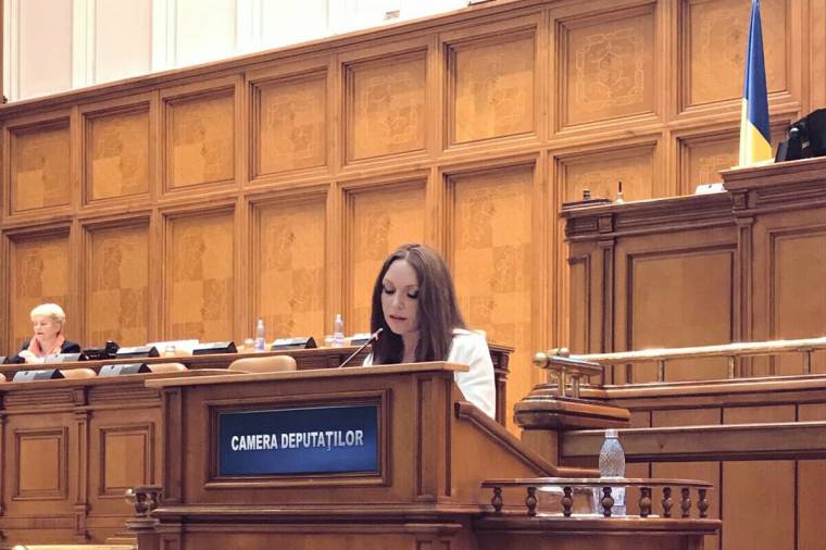 Benkő Erika: Nem várható el egy magyar gyerektől, hogy ismerje a román orvosi szaknyelvet