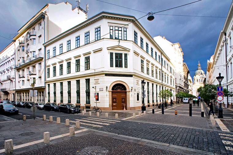 Kevesebb állástalan, kevesebb nyugdíjas