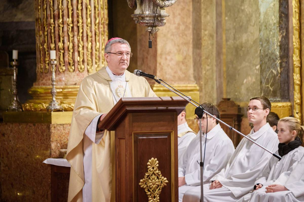 Veres András püspök, a pünkösdi búcsú szónoka •  Fotó: Győri Egyházmegye