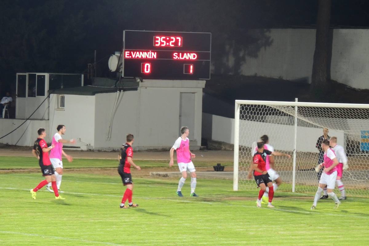 &bullet;  Fotó: Hompoth Dezső