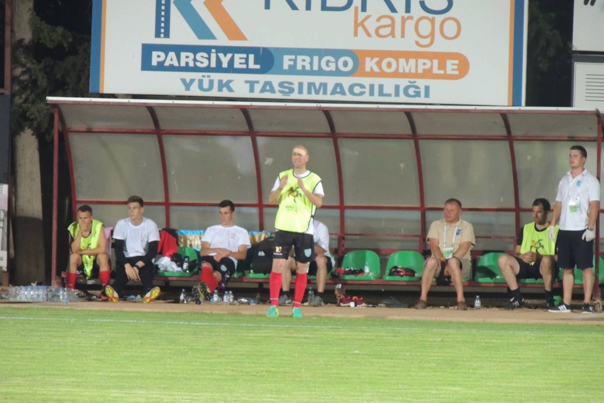 &bullet;  Fotó: Hompoth Dezső