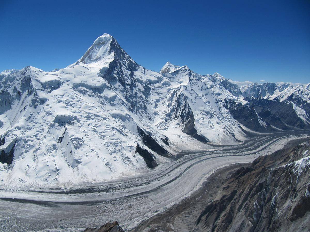 Alapos felkészülést igényel a Khan Tengri csúcsra való feljutás •  Fotó: Wikipédia