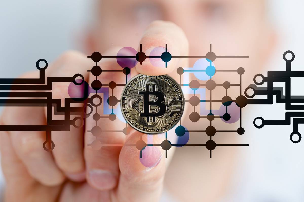 Digitális arany vagy piramisjáték? A bitcoin még messze áll attól, hogy fizetőeszközzé váljon •  Fotó: Pixabay.com