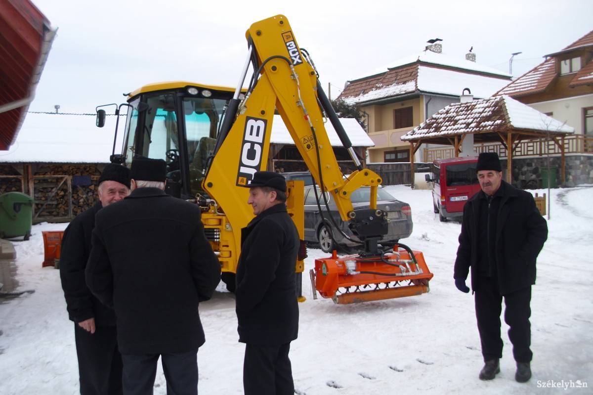 Adókülönbözetből erőgépet vásároltak. A helyiek is bérbevehetik •  Fotó: Tamás Gyopár
