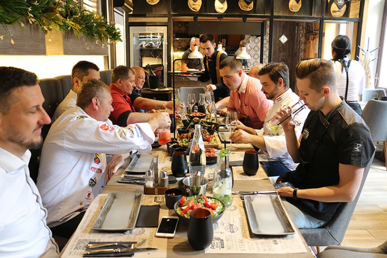 Ambrus György olimpiai bajnok mesterszakács látogatóban a Petry Bisztróban (x)