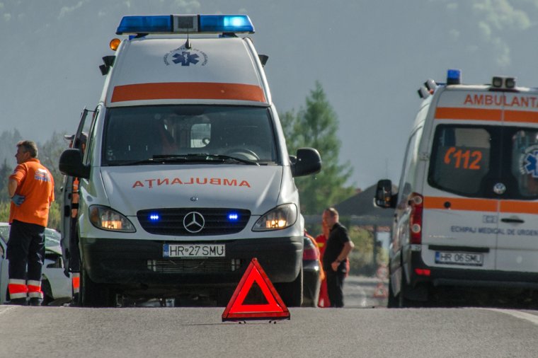 Égési sérüléseket szenvedett egy munkásbusz tizenhárom utasa