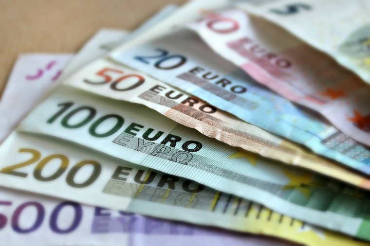 Négyezer eurót adott ki a kezéből, hogy hozzák el neki a kinézett autót – most se kocsi, se pénz