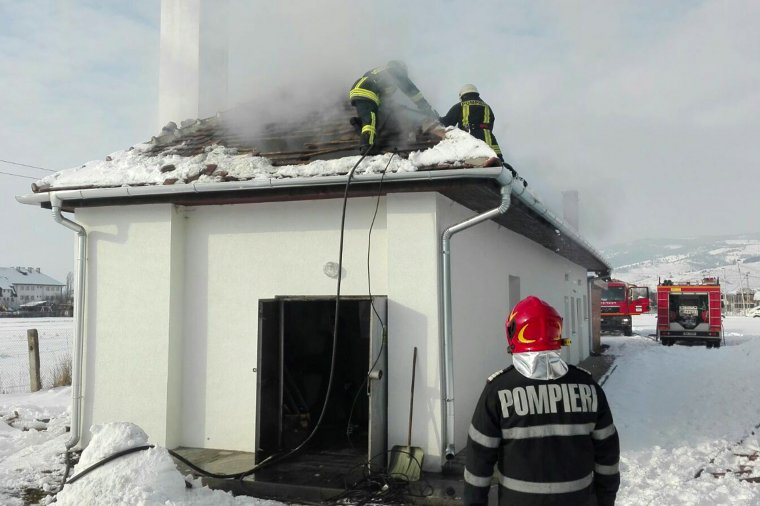 Kigyúlt egy kazánház tetőzete Gyergyóban
