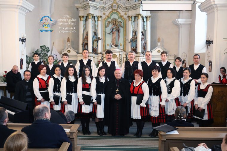 Bemutatkozik a tusnádi Szent Ferenc Egyházi Kórus
