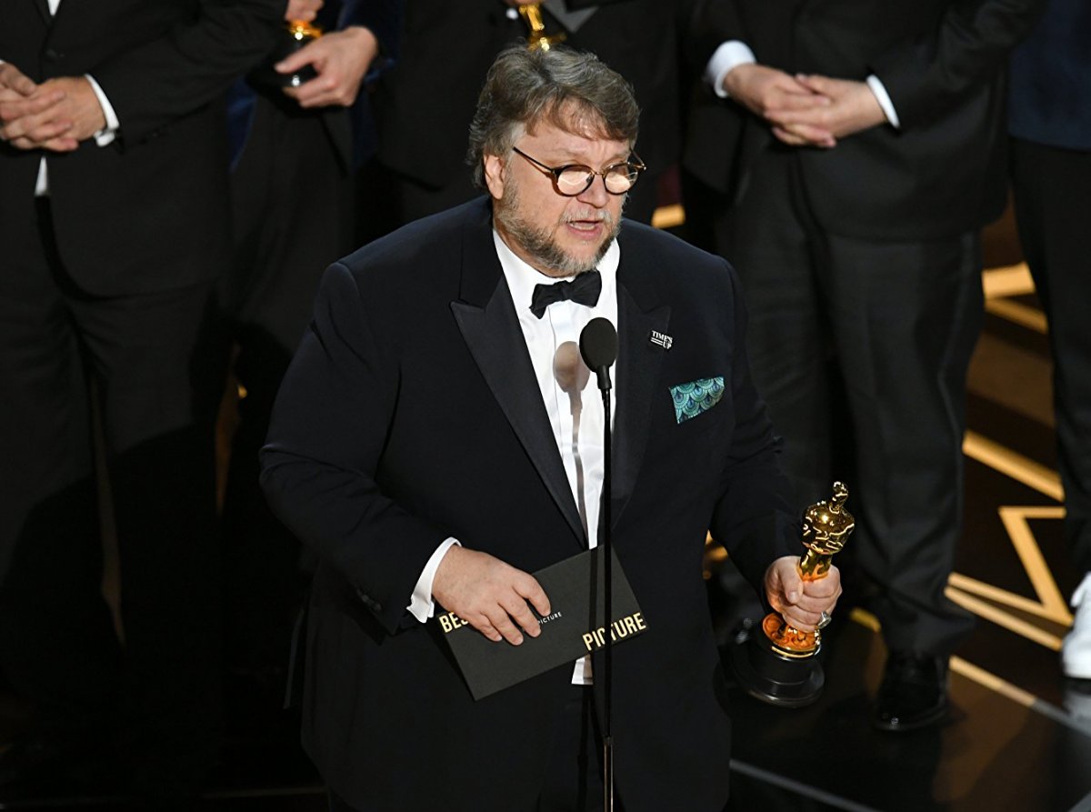 Guillermo Del Toro. Legjobb rendezői díjat is kapott a legjobb film díja mellett •  Fotó: Kevin Winter/Getty Images