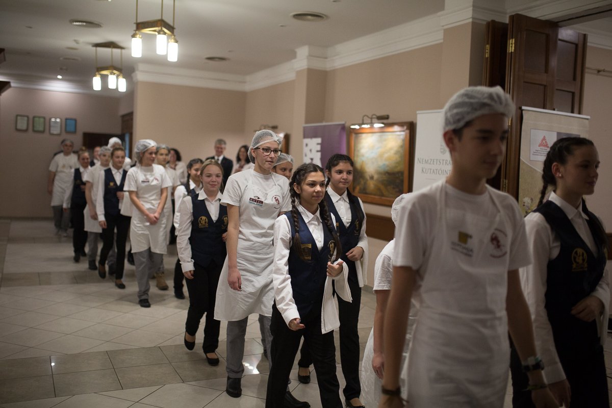 &bullet;  Fotó: UKKSZ