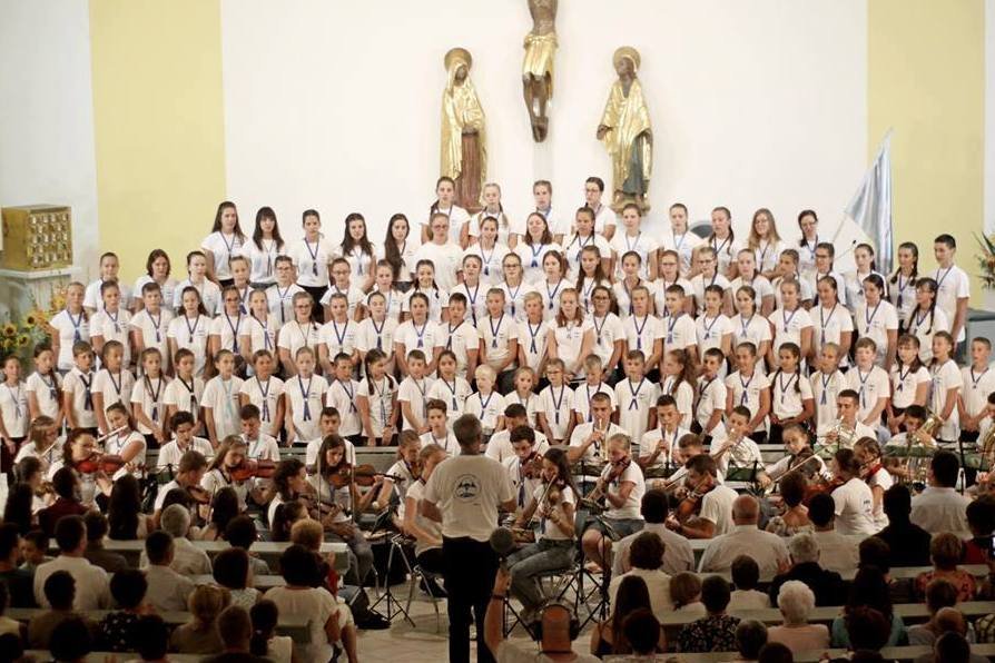 Indulás előtti hangverseny Udvarhelyen &bullet;  Fotó: Barcsa István