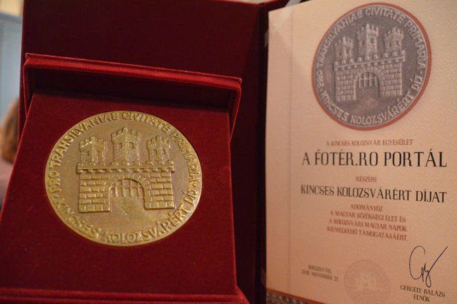 Elismerés a Főtér.ro portálnak