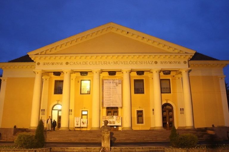 A Székelyudvarhelyi Művelődési Ház. Megismétlik a versenyvizsgát, amit az intézmény vezetői tisztségének betöltésére írtak ki •  Fotó: Barcsa István