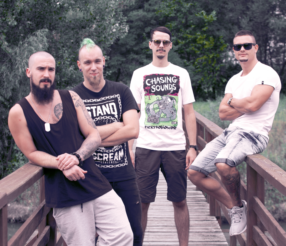 •  Fotó: túlontool