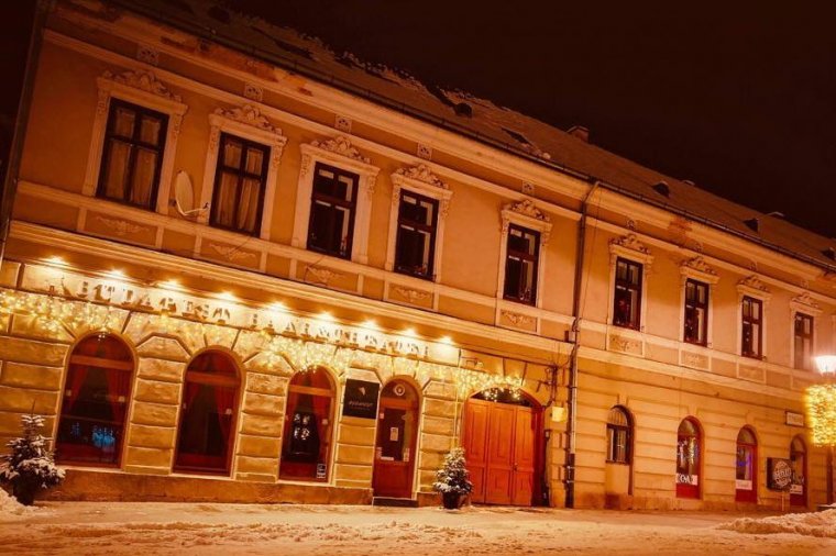Száz napja nyílt meg a Budapest Baar (x)