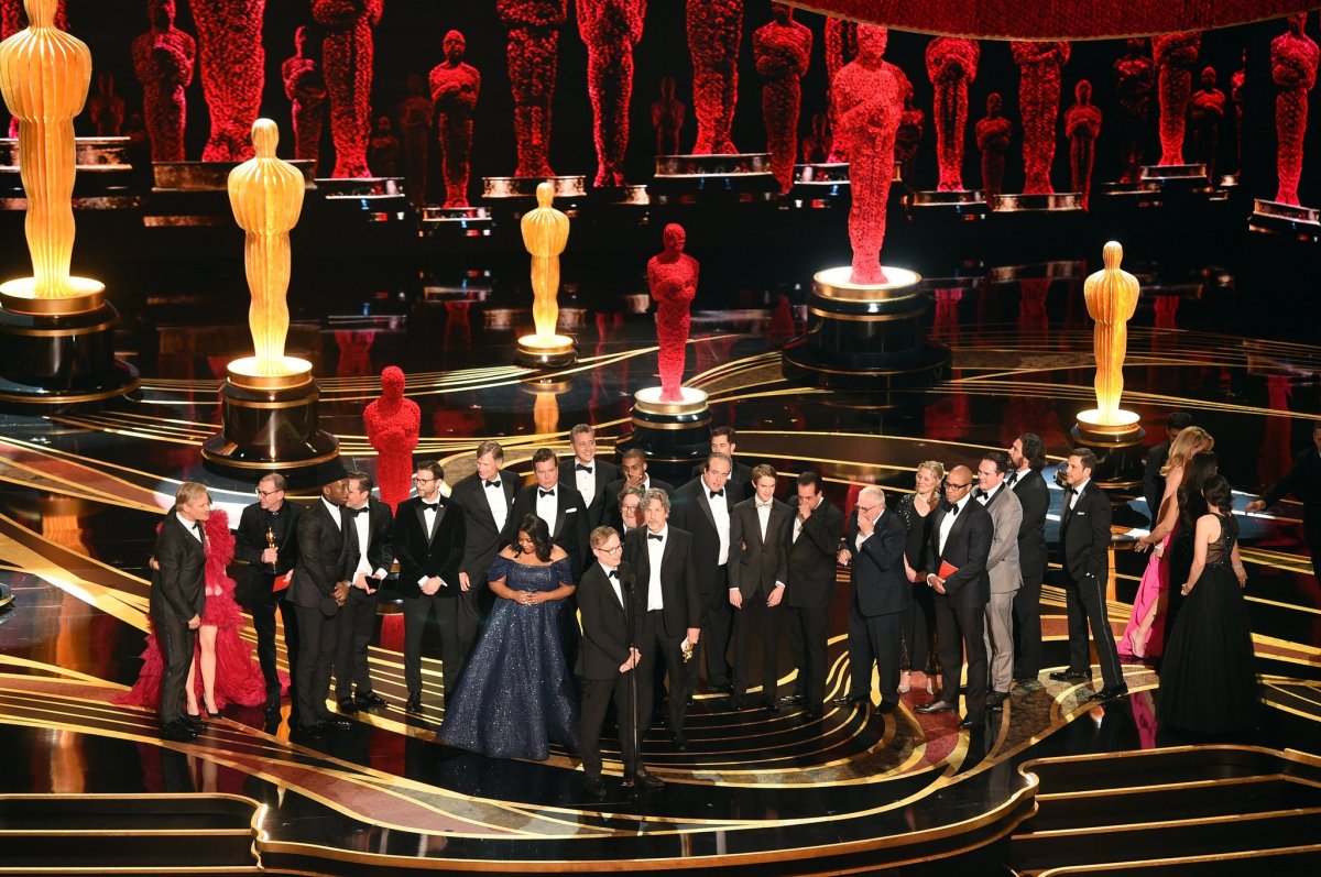 A Zöld könyv stábja. Igazi meglepetést okozott a film díjazása •  Fotó: Getty Images/Oscars