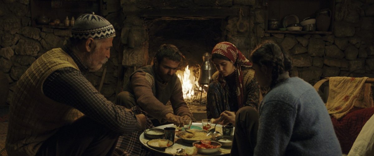 Képkocka a Kiz Kardesler című filmből •  Fotó: Liman Film
