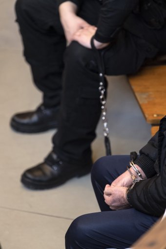 Őrizetbe vettek egy bukaresti rendőrt, aki kenőpénz fejében jogosítvány megszervezésében segédkezett