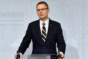 Államtitkár: Washington a külhoni magyarok adatait akarja, de Magyarország a veszélyek miatt nem adja ki őket