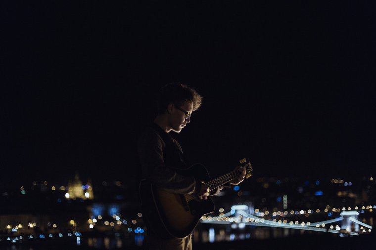 Kovács Kristóf hivatásos utcazenész a #fridaysessionben