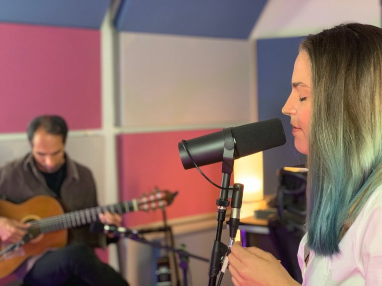 Lackfi Dorottya és Sinha Róbert duója a #fridaysessionben