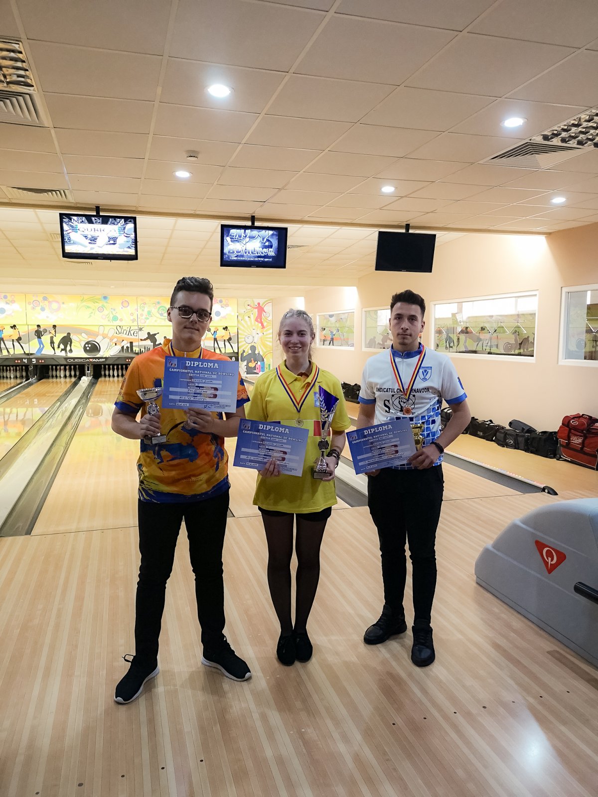 &bullet;  Fotó: Septimia