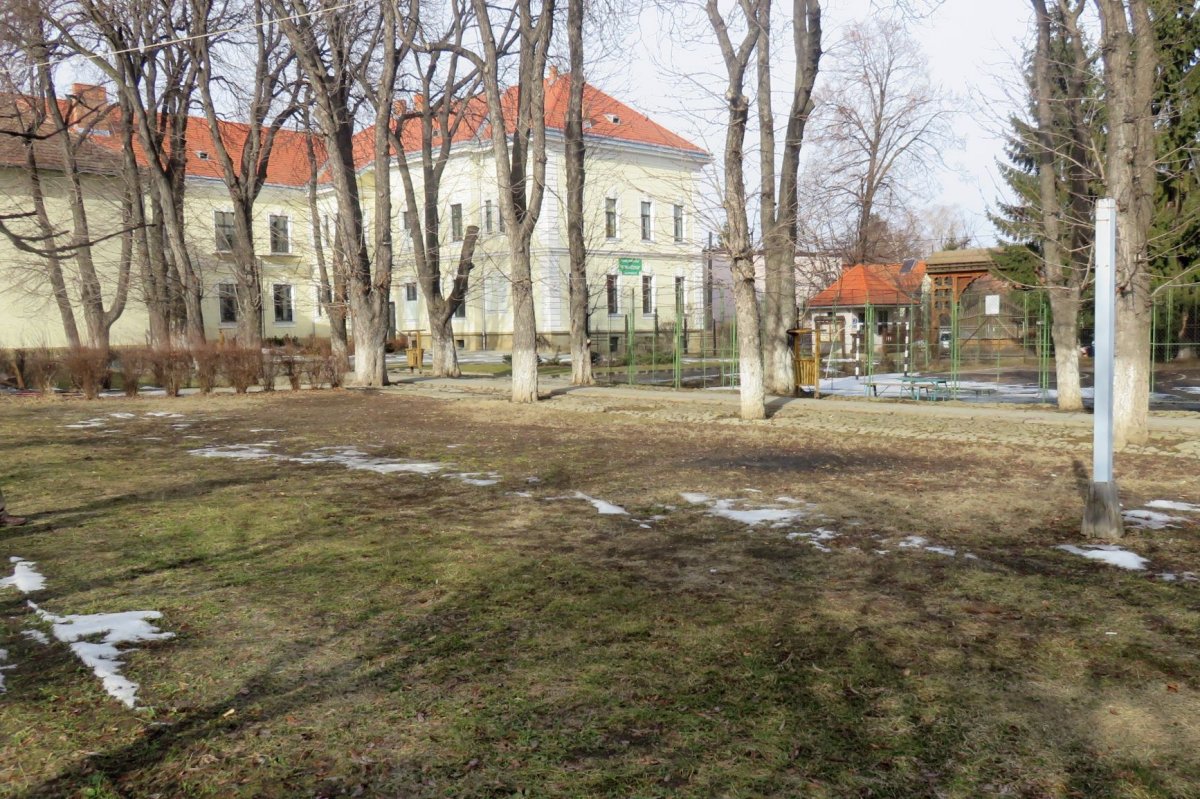 Ezen a helyen épül meg az új napközi •  Fotó: Központi Regionális Fejlesztési Ügynökség