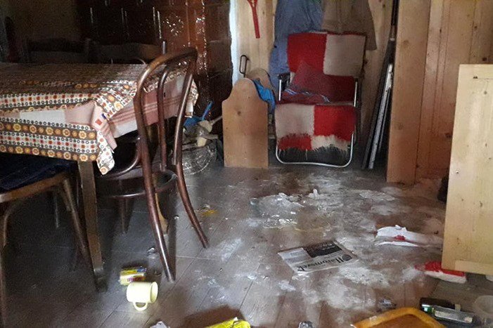 Medvejárás utáni állapotok •  Fotó: Bálványosi villatulajdonosok Facebook-csoportja