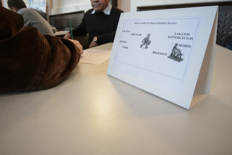 Munkára ösztönöznék a szociális segélyből élőket – Kötelezővé tenné a bukaresti kormány a Második esélyt