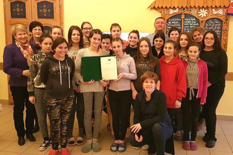 Adomány: ötezer lejt kapott a csíkszeredai kórháztól a Dévai Szent Ferenc Alapítvány