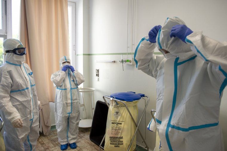 Több mint háromszázzal nőtt a fertőzöttek száma, négyezer fölött a gyógyultaké
