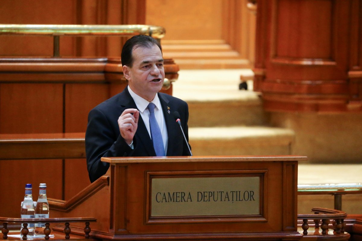 Ludovic Orban felszólal a bizalmatlansági indítvány vitáján •  Fotó: MTI/Baranyi Ildikó