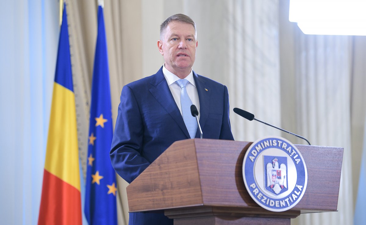 Klaus Johannis elnök a hatósági útmutatások tiszteletben tartására kérte a polgárokat •  Fotó: Presidency.ro