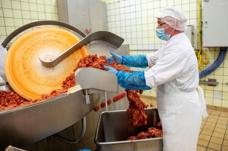 „Szuperfertőzési esemény” román főszereplőkkel: nagyobb vendégmunkás-védelmet követel a berlini nagykövet