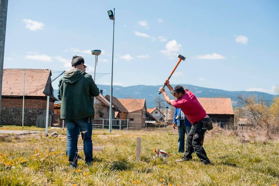 Kijelölték az épület alapterületét. Kezdődhet a munka •  Fotó: Tánczos Barna/Facebook