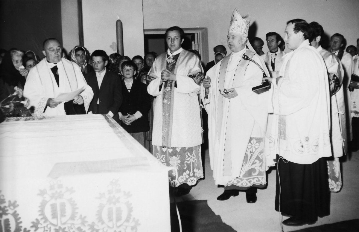 A gyimesbükki templomszentelésen. A magyarság lelki ünnepe volt •  Fotó: Jakab Antal Keresztény Kör archívuma