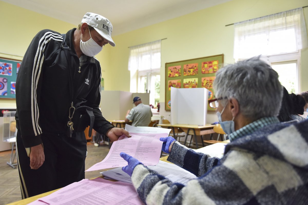 Ki lesz a befutó? A magyarok voksaiért nem csupán magyar pártok versengenek •  Fotó: Molnár Edvárd/MTI
