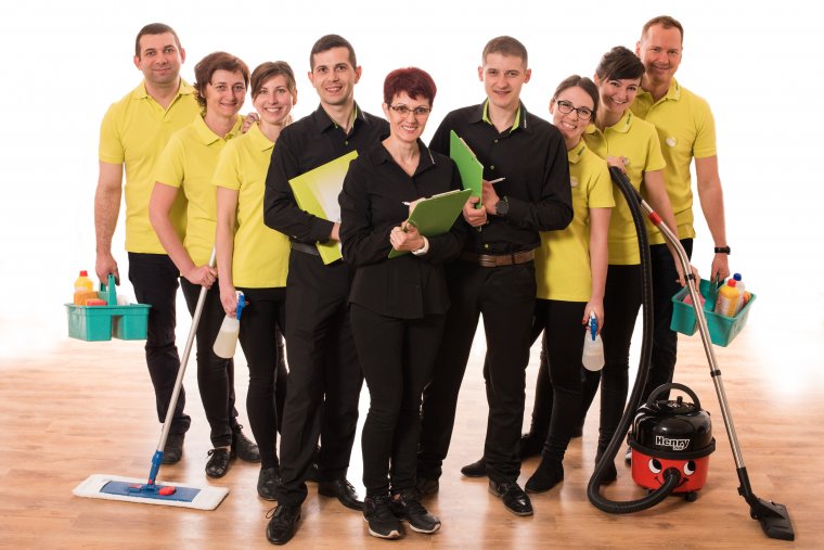 Itthon van a jövő, még ha külföldre is kell menni a megélhetésért (x)