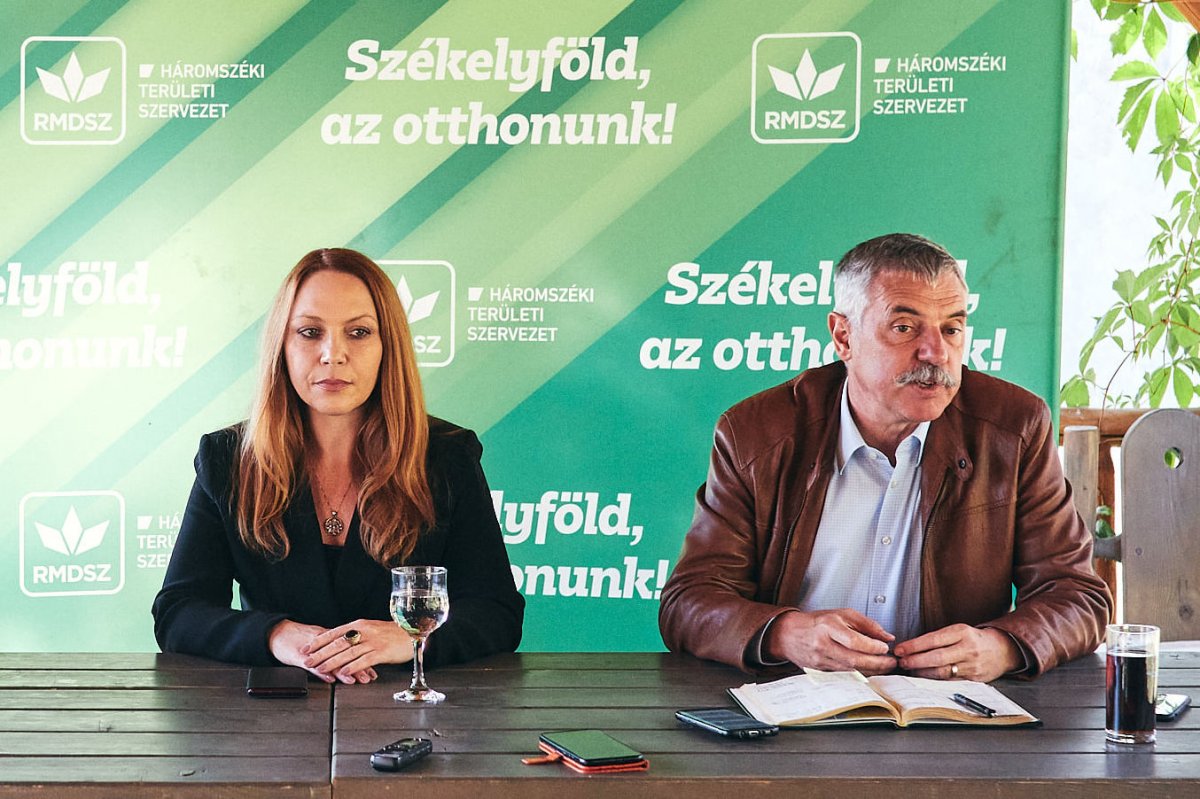 Benkő Erika és Tamás Sándor. Bíznak abban, hogy megfelelő képviselete lesz a magyarságnak a román parlamentben. Archív •  Fotó: Facebook/Tamás Sándor