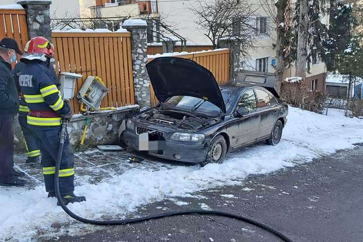Két baleset, négy tűzeset – egymás után futottak be a riasztások a Maros megyei tűzoltóságra