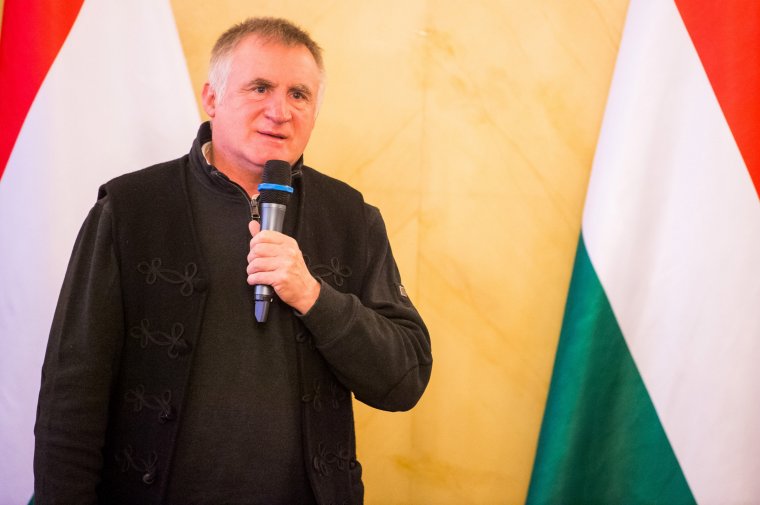 Böjte Csaba alapítványa kapta az Emberi Méltóság Tanácsának díját