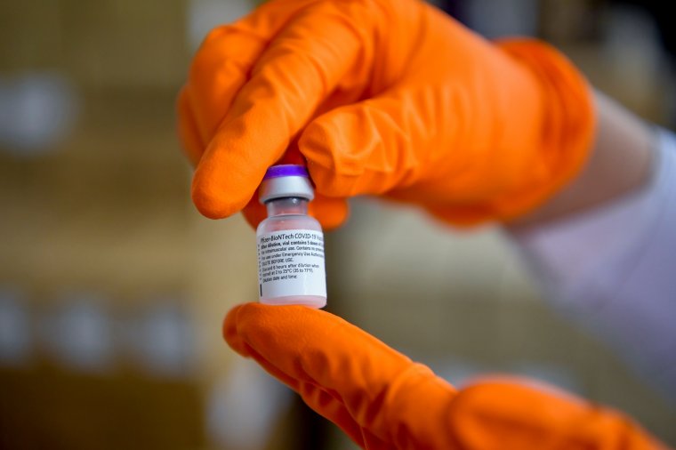 Német belügyminiszter: nem részesülhetnek hátrányos megkülönböztetésben az oltást visszautasítók