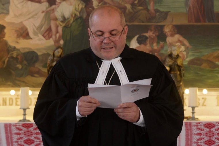 Koszta István: gyermekként jött világba maga az Isten