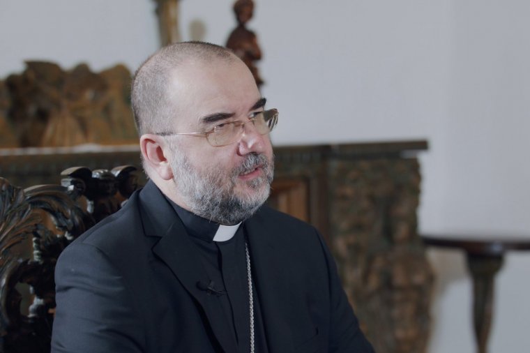 Három pápával dolgozott együtt